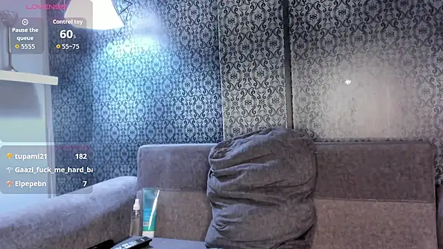 AmberRoses_'s cam snapshot