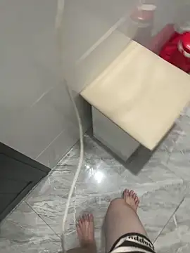 Tranghot19's cam snapshot