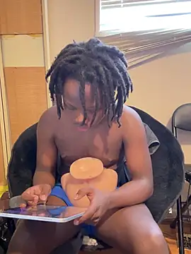 YourLittleBoyfriend's cam snapshot