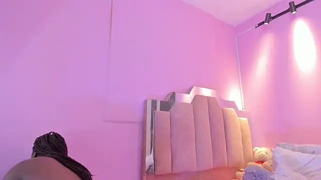 LoveQueen2's cam snapshot