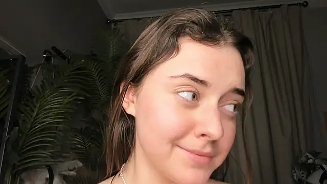 ThelmaJusto live sex cam