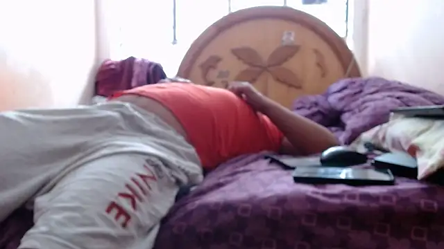 nakedlima's cam snapshot