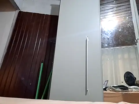 sant___00's cam snapshot