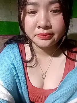 Bee-bgolden live sex cam