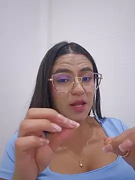 Lu_Alzafirah's cam snapshot