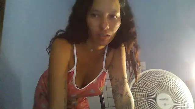 thasmyni live sex cam