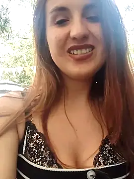 Alyah_1-2's cam snapshot