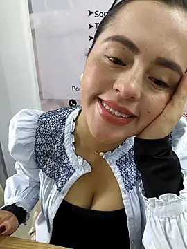 ALEJA__22's cam snapshot