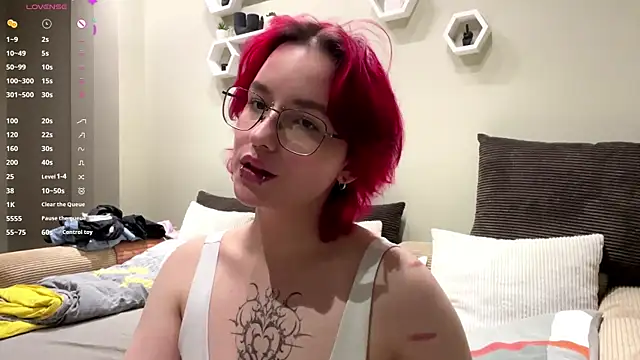 TheaMacrae's cam snapshot