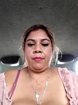 Laura-Hernandez live sex cam