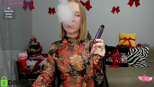 BeautyBlondy's cam snapshot