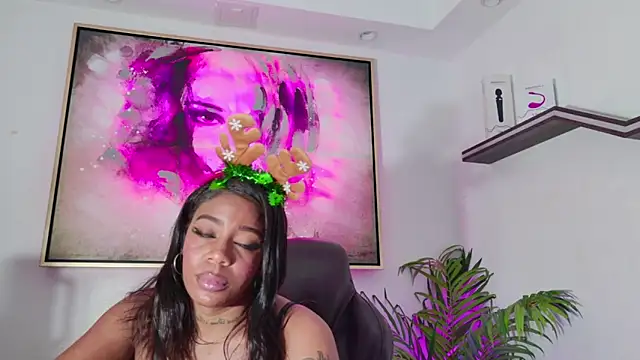 loana_vegas's cam snapshot