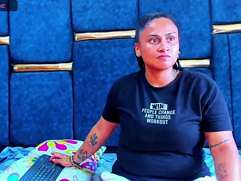 alessiaandscarlet's cam snapshot