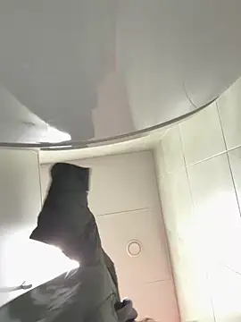 LoraaDoll live sex cam