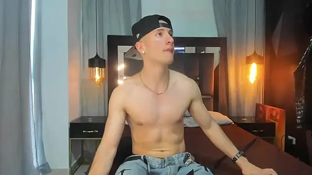 HunterHeat_ live sex cam