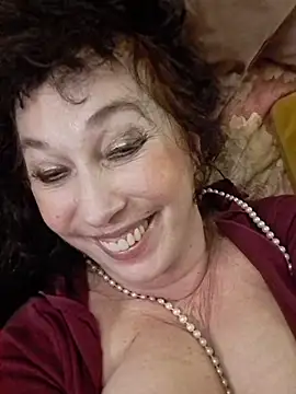 GypsyEsmeralda live sex cam