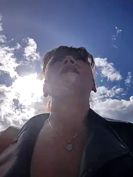 tata_sanz_ live sex cam