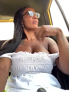 Bustykeyla live sex cam