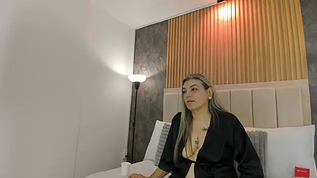 gala_montes_30's cam snapshot