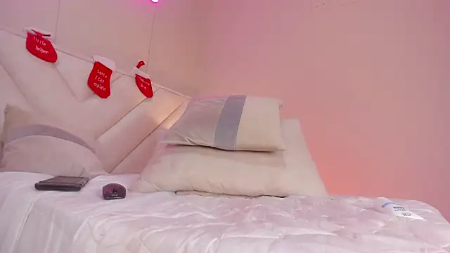 _emily__st's cam snapshot