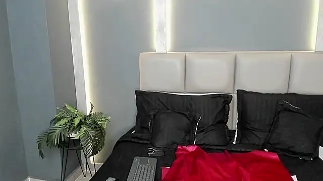 NaughtyNebula's cam snapshot