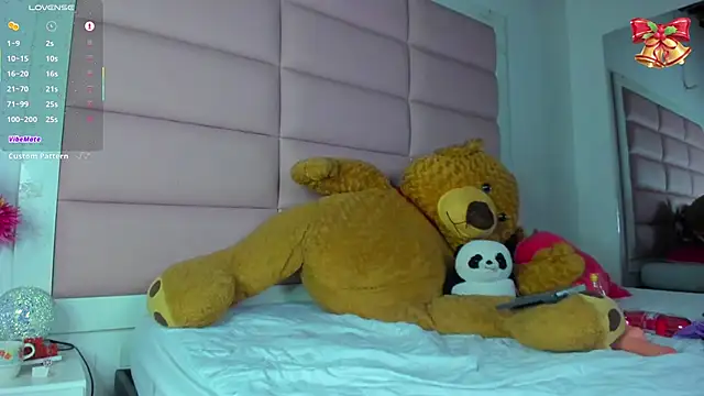 Cattalina_25's cam snapshot