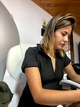 Andrea_19blonde live sex cam