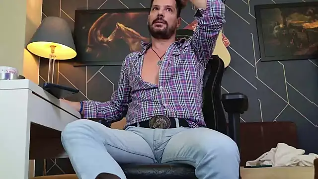 ChrisKox's cam snapshot