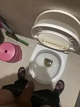 your_playboy_00's cam snapshot