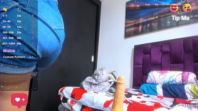 Alicia_Whitee live sex cam