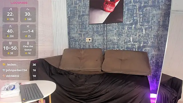 isa_bellaax's cam snapshot