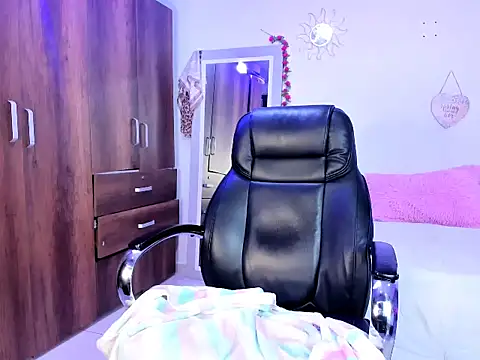 thaily_22's cam snapshot