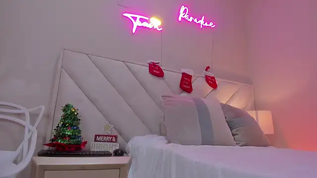 _emily__st's cam snapshot