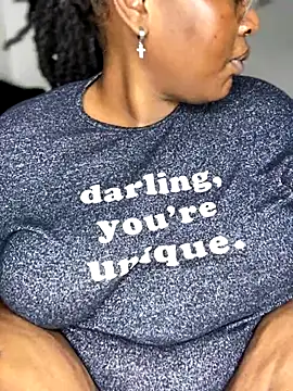 MsWhiteChocolatte live sex cam