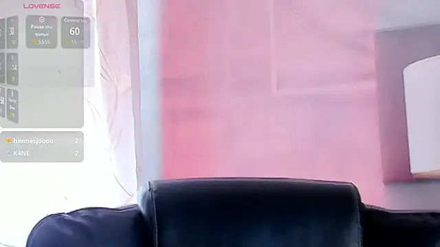 AliceStevenss_'s cam snapshot