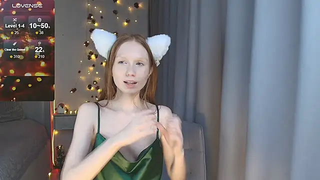 FoxyMira's cam snapshot