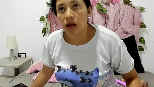 ivy_moon05's cam snapshot