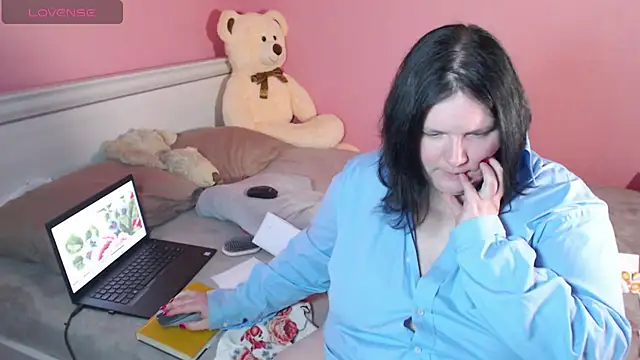 _alexandra_ray_'s cam snapshot