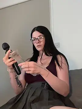 RoxiBlack's cam snapshot