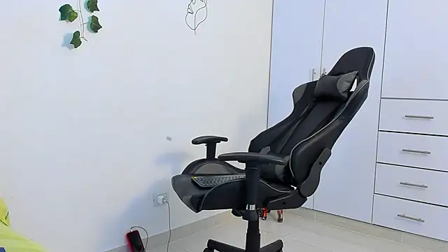 Bray_Kevin live sex cam