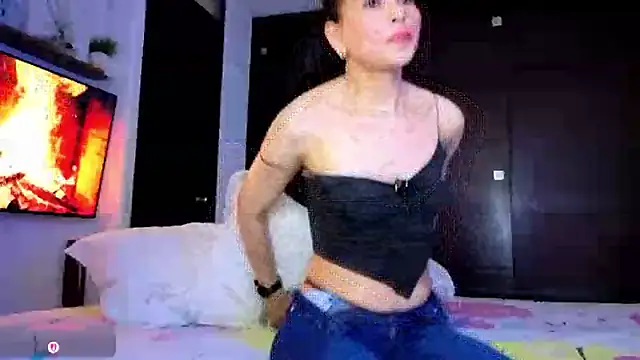 CarolineMuzgui's cam snapshot