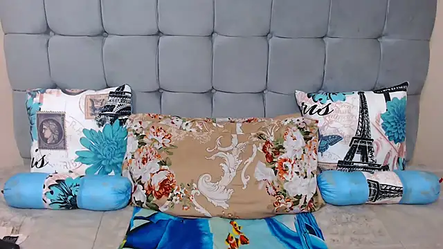 ChocolateClit's cam snapshot