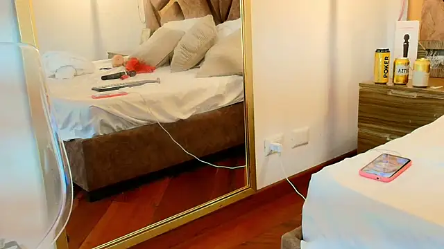 zarah_andrew__'s cam snapshot