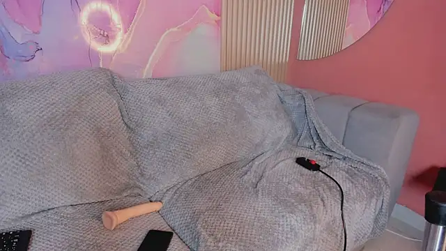 NhoanBrunette's web cam