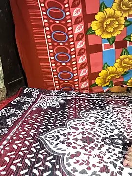 POOJALOVEHOT's cam snapshot