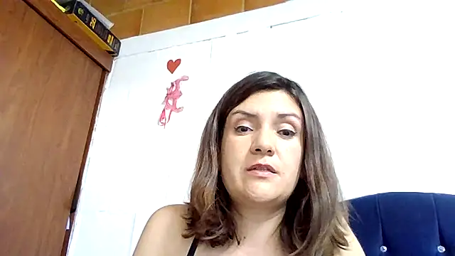 princessbella93's cam snapshot