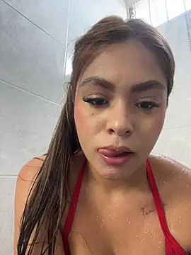 MayaMoanXXX's cam snapshot