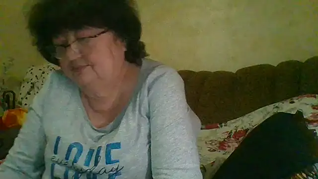 MilaSky5303's cam snapshot