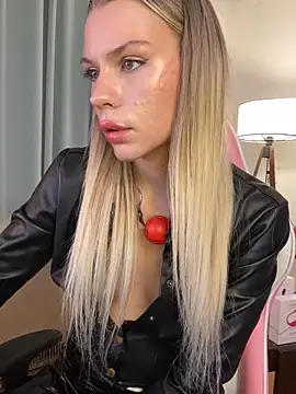 MistressMommyKate's cam snapshot