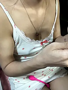 Mina048's cam snapshot